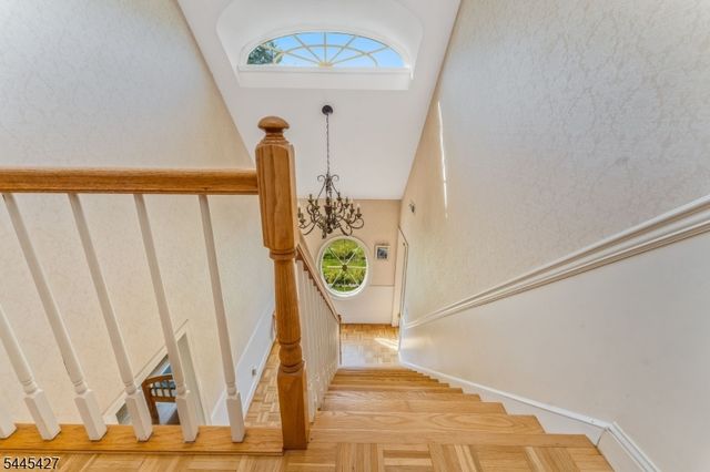 38 Larsen Rd, East Amwell Twp., NJ 08551