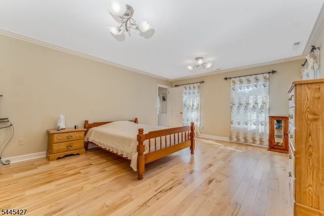 38 Larsen Rd, East Amwell Twp., NJ 08551