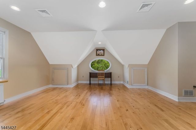 38 Larsen Rd, East Amwell Twp., NJ 08551