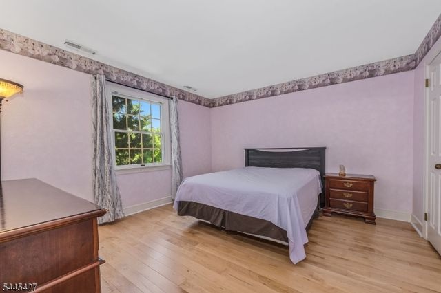 38 Larsen Rd, East Amwell Twp., NJ 08551