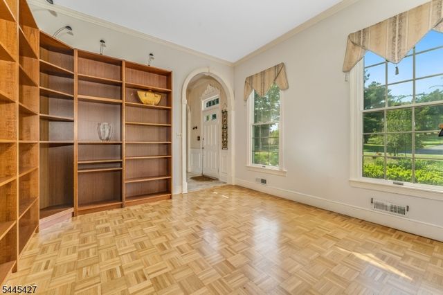 38 Larsen Rd, East Amwell Twp., NJ 08551