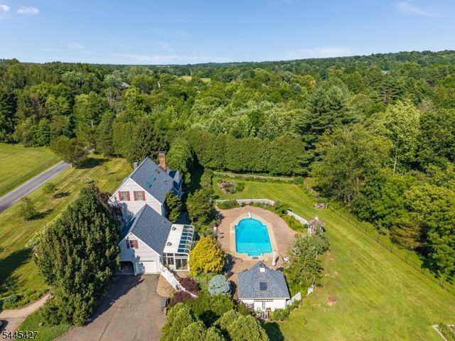 38 Larsen Rd, East Amwell Twp., NJ 08551