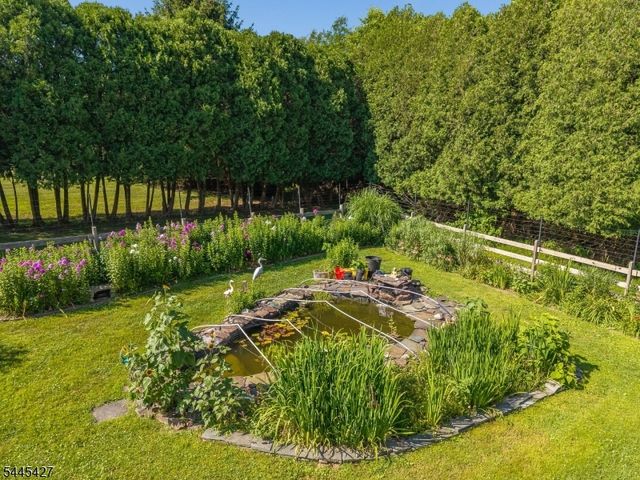 38 Larsen Rd, East Amwell Twp., NJ 08551