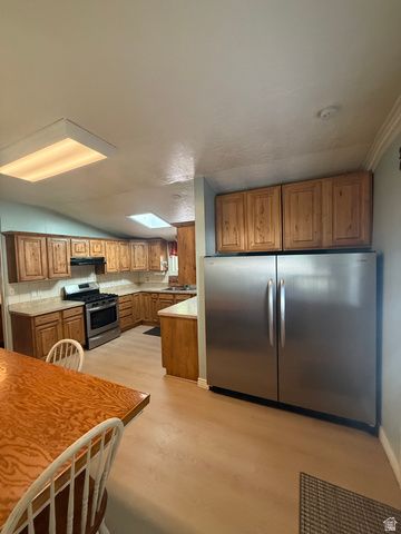 541 E 300 N, Provo, UT 84606