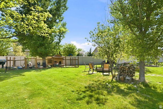 257 E 1100 N, Harrisville, UT 84404