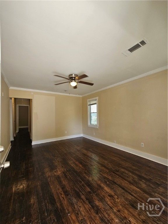 Image 12 of property listing at 22 W 59th Street, Savannah, GA 31405