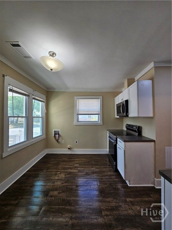 Image 31 of property listing at 22 W 59th Street, Savannah, GA 31405