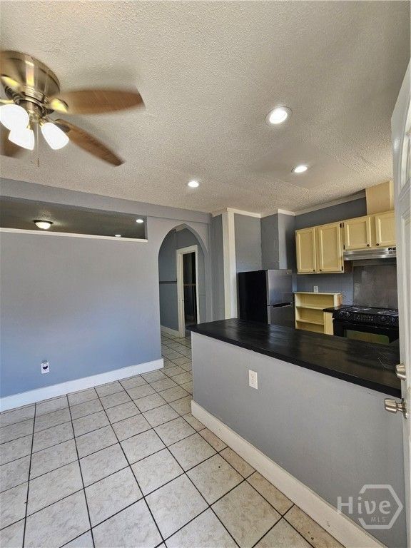 Image 39 of property listing at 22 W 59th Street, Savannah, GA 31405