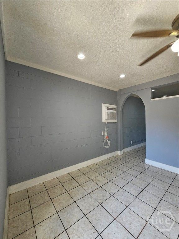 Image 42 of property listing at 22 W 59th Street, Savannah, GA 31405