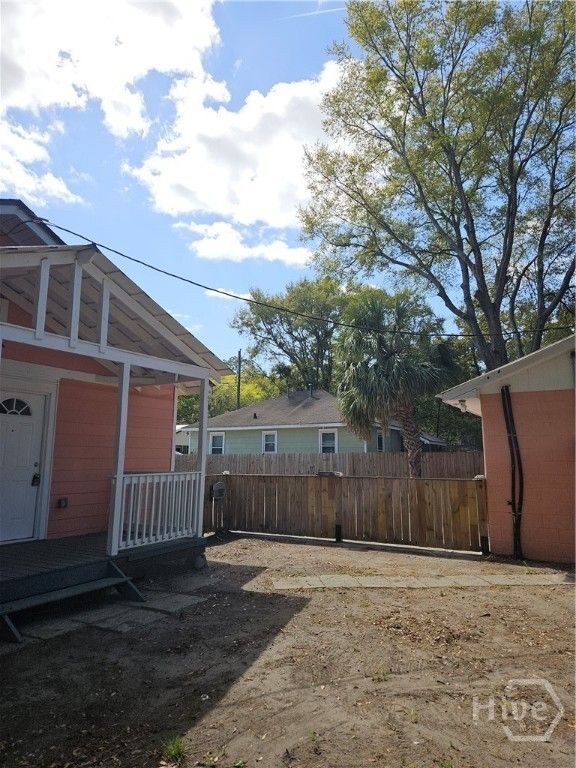 Image 7 of property listing at 22 W 59th Street, Savannah, GA 31405