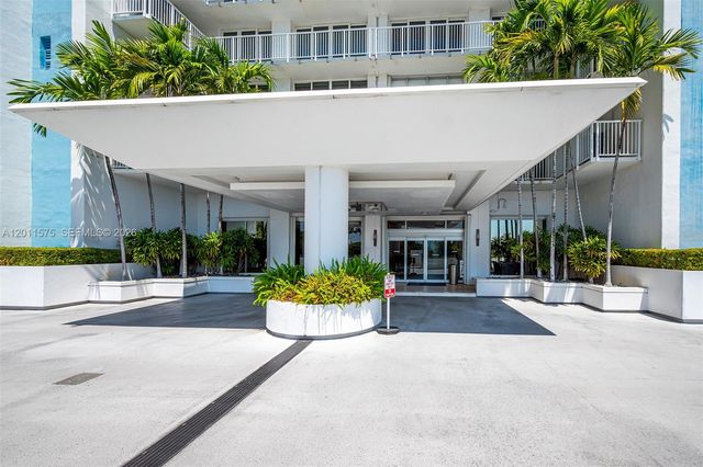 881 Ocean Dr 7D, Key Biscayne, FL 33149