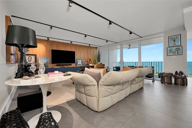 881 Ocean Dr 7D, Key Biscayne, FL 33149