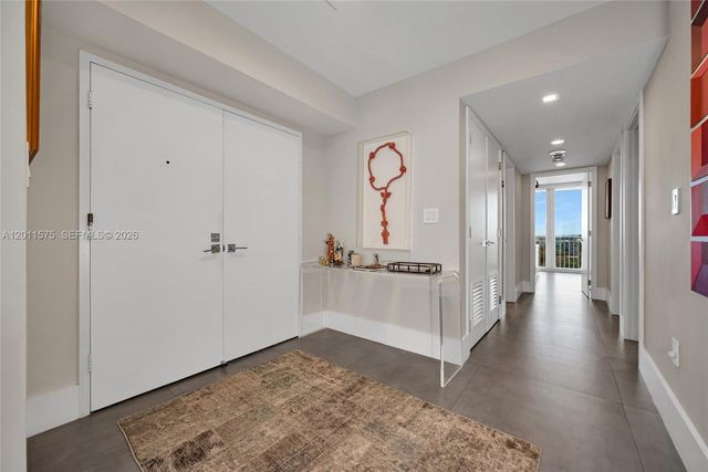 881 Ocean Dr 7D, Key Biscayne, FL 33149