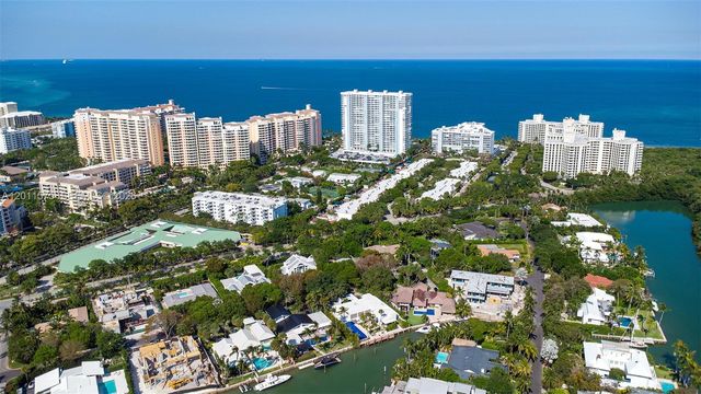 881 Ocean Dr 7D, Key Biscayne, FL 33149