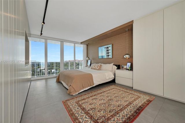 881 Ocean Dr 7D, Key Biscayne, FL 33149