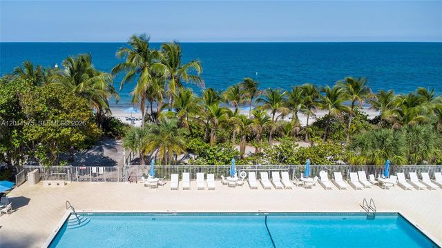 881 Ocean Dr 7D, Key Biscayne, FL 33149