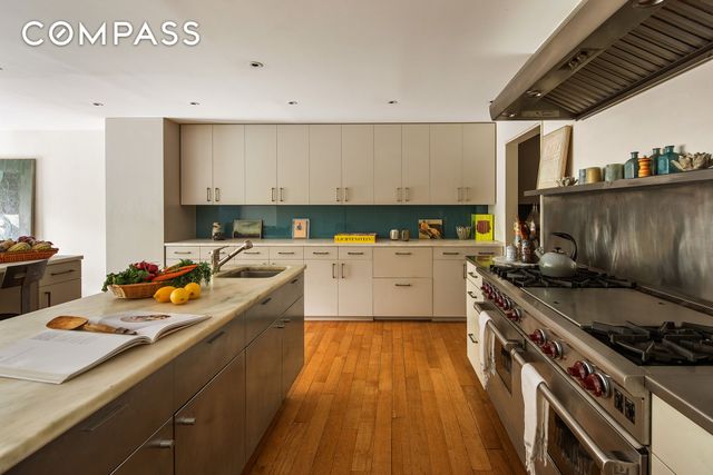 12 Sidney Place, New York City, NY 11201