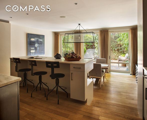 12 Sidney Place, New York City, NY 11201