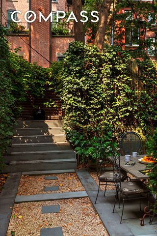 12 Sidney Place, New York City, NY 11201