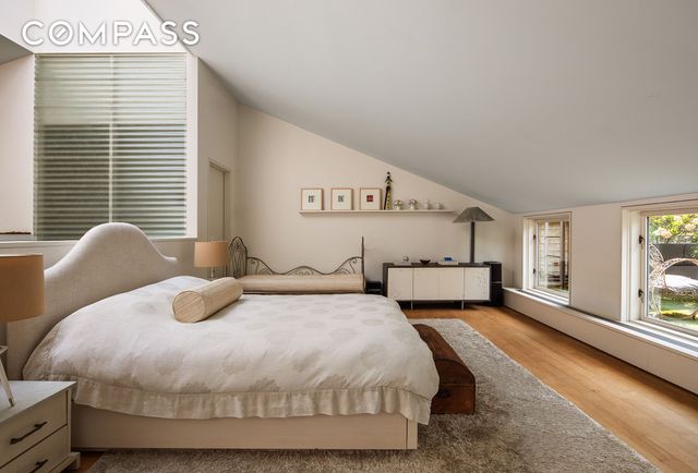 12 Sidney Place, New York City, NY 11201