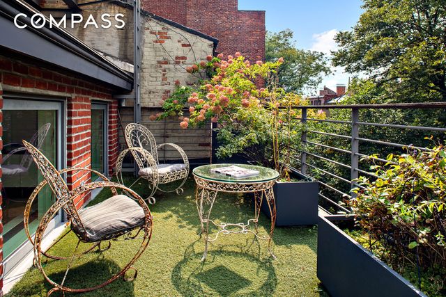 12 Sidney Place, New York City, NY 11201