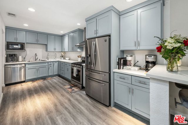 3011 Van Buren Place, Los Angeles, CA 90007