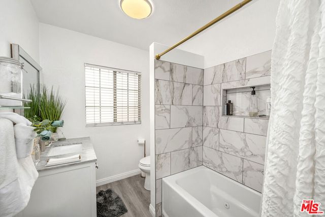 3011 Van Buren Place, Los Angeles, CA 90007