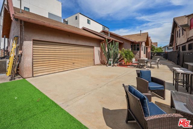 3011 Van Buren Place, Los Angeles, CA 90007