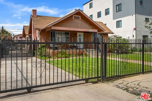 3011 Van Buren Place, Los Angeles, CA 90007