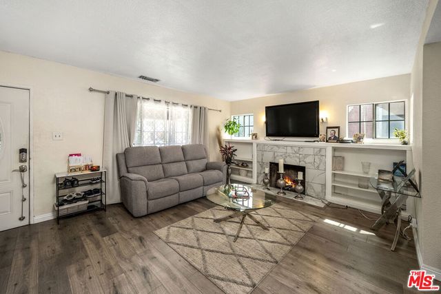 3011 Van Buren Place, Los Angeles, CA 90007