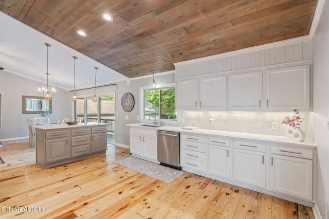828 Sargent Drive, Kingston, TN 37763