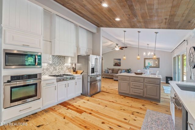 828 Sargent Drive, Kingston, TN 37763