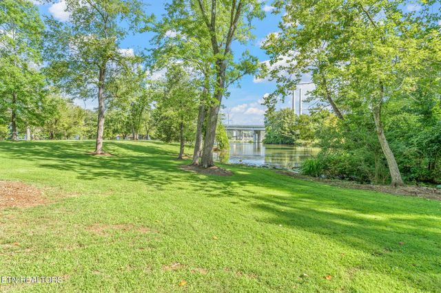 828 Sargent Drive, Kingston, TN 37763