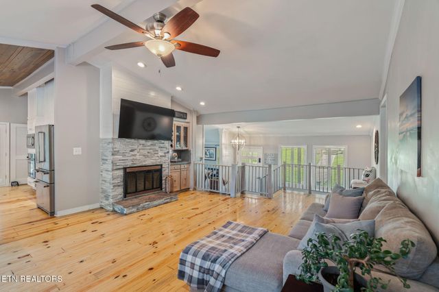 828 Sargent Drive, Kingston, TN 37763