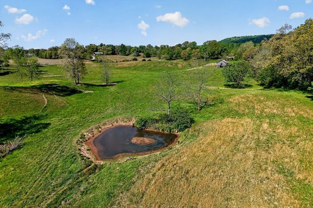 515 Jericho Rd, Quebeck, TN 38579