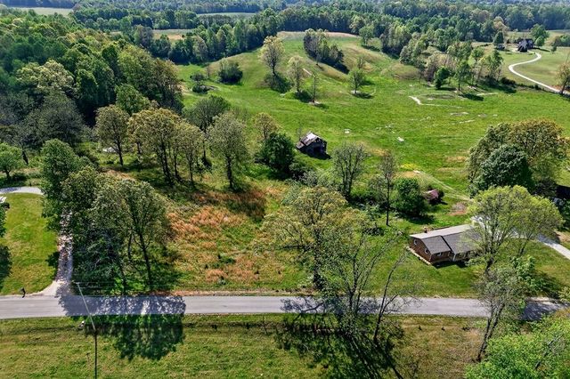 515 Jericho Rd, Quebeck, TN 38579