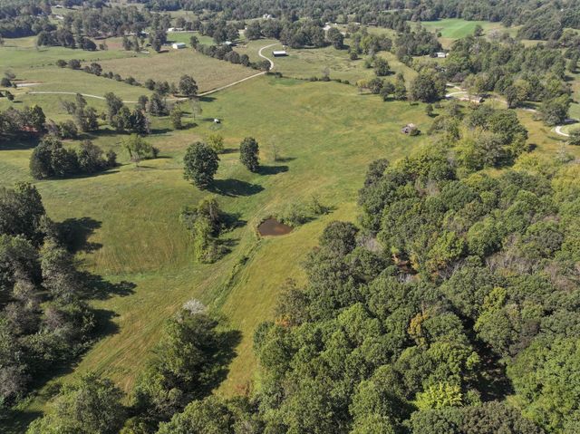 515 Jericho Rd, Quebeck, TN 38579