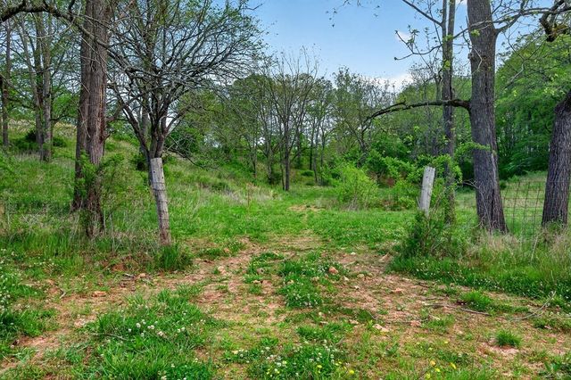 515 Jericho Rd, Quebeck, TN 38579