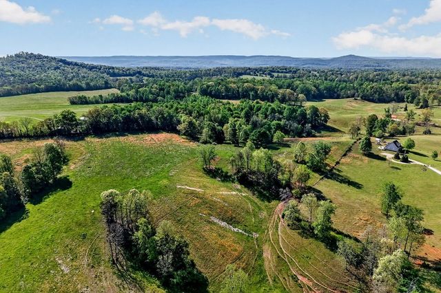 515 Jericho Rd, Quebeck, TN 38579