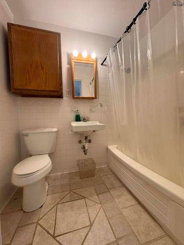 815 E IKARD STREET, Henrietta, TX 76365