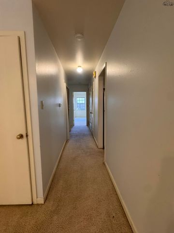 815 E IKARD STREET, Henrietta, TX 76365