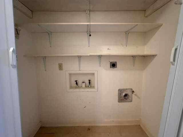 815 E IKARD STREET, Henrietta, TX 76365