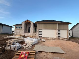 2615 S Willow Oak St, Wichita, KS 67230