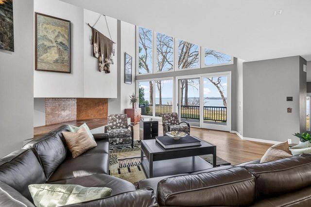 1101 Farwell Drive, Madison, WI 53704