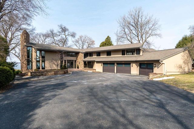 1101 Farwell Drive, Madison, WI 53704