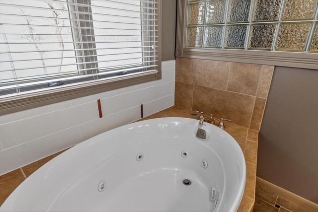 1101 Farwell Drive, Madison, WI 53704