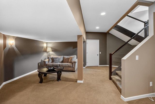 1101 Farwell Drive, Madison, WI 53704