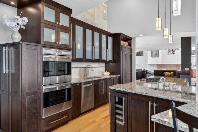 1101 Farwell Drive, Madison, WI 53704