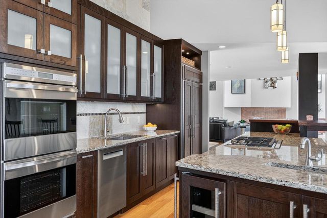 1101 Farwell Drive, Madison, WI 53704