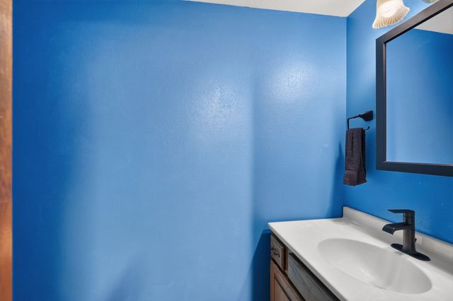230 NW Arlan Drive, Ankeny, IA 50023